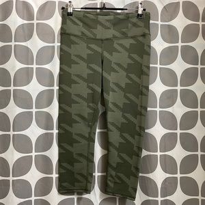 XS alo green yoga pants